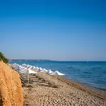 Portes Theros ホテル