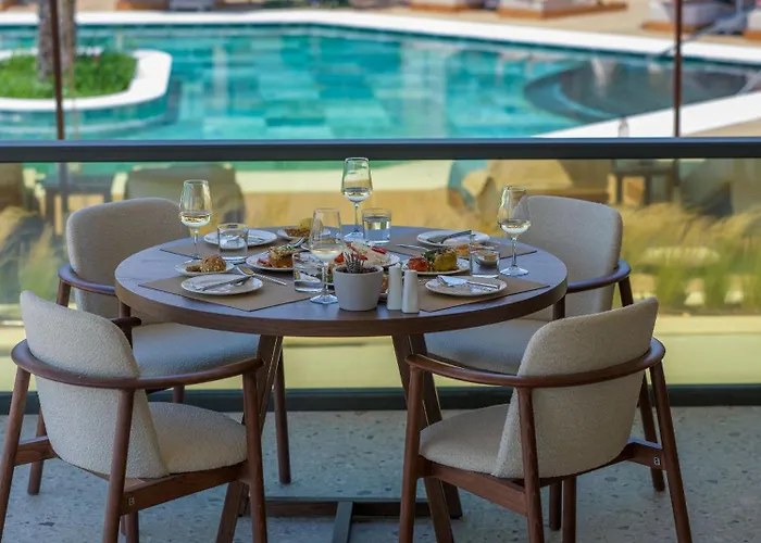 Portes Theros Nea Poteidaia